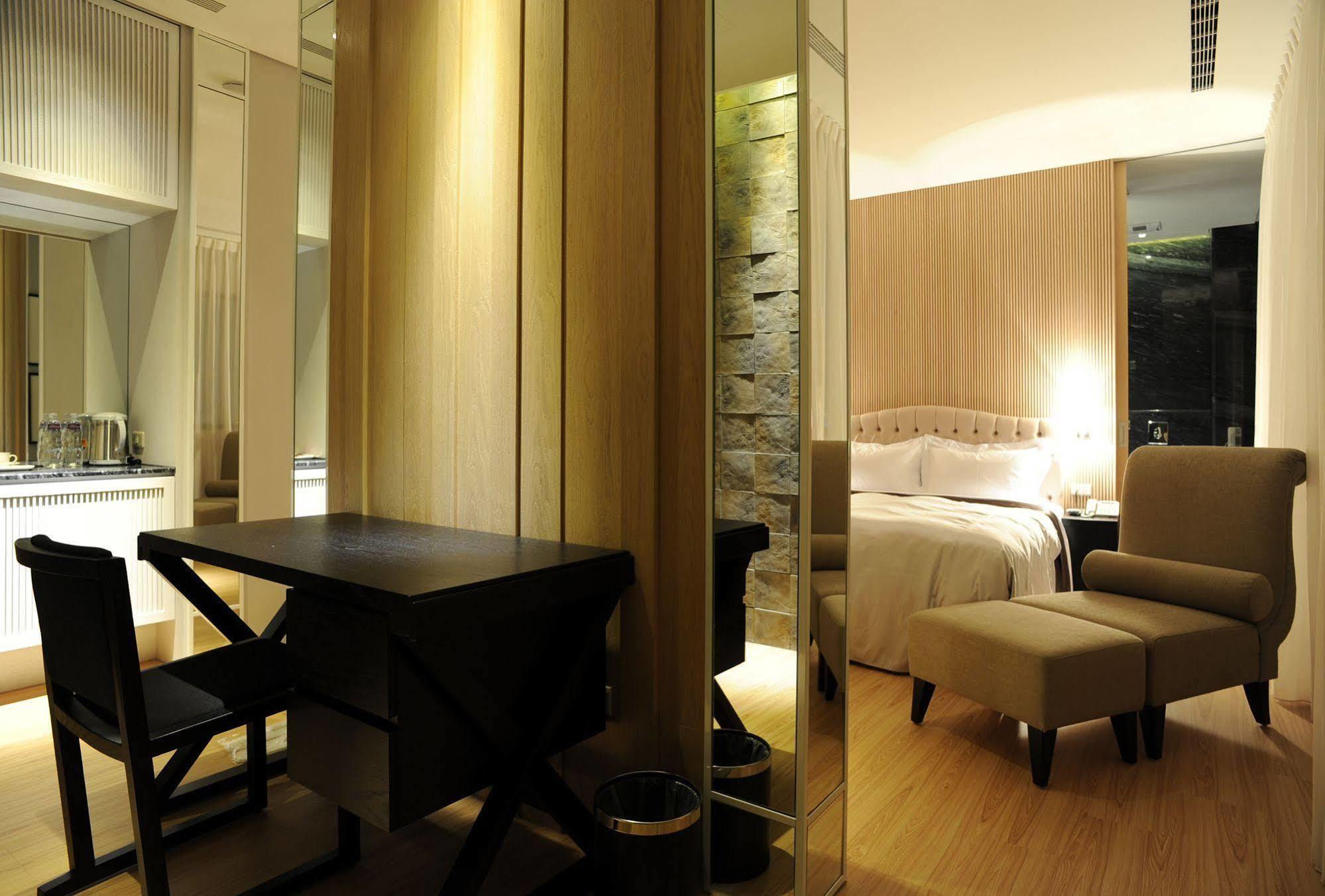 Motel Stars Taichung Eksteriør bilde