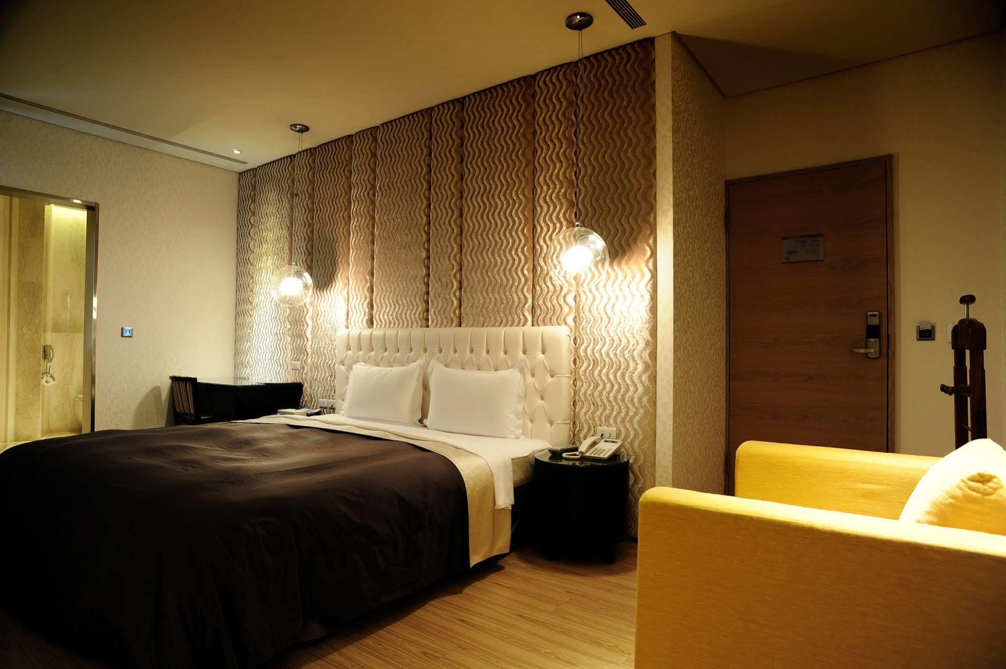 Motel Stars Taichung Eksteriør bilde